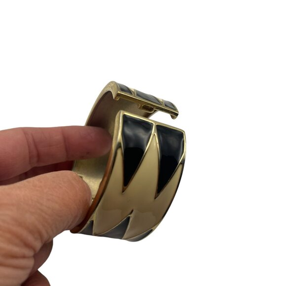 Vintage Black and Cream Zebra Stripe Clamper Bracelet - Picture 12 of 12